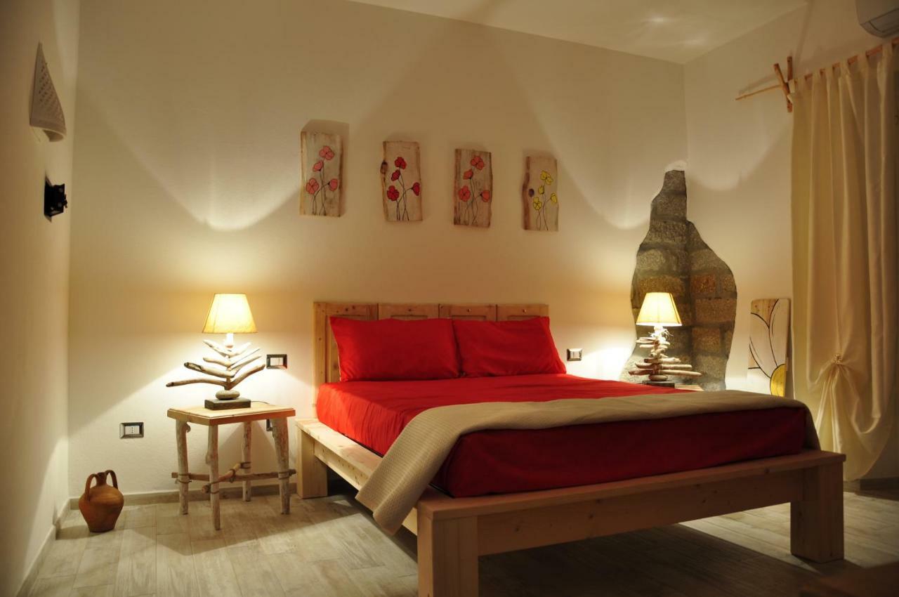 B&B Les Chambres Rooms & Suite Santa Teresa Gallura Exteriör bild