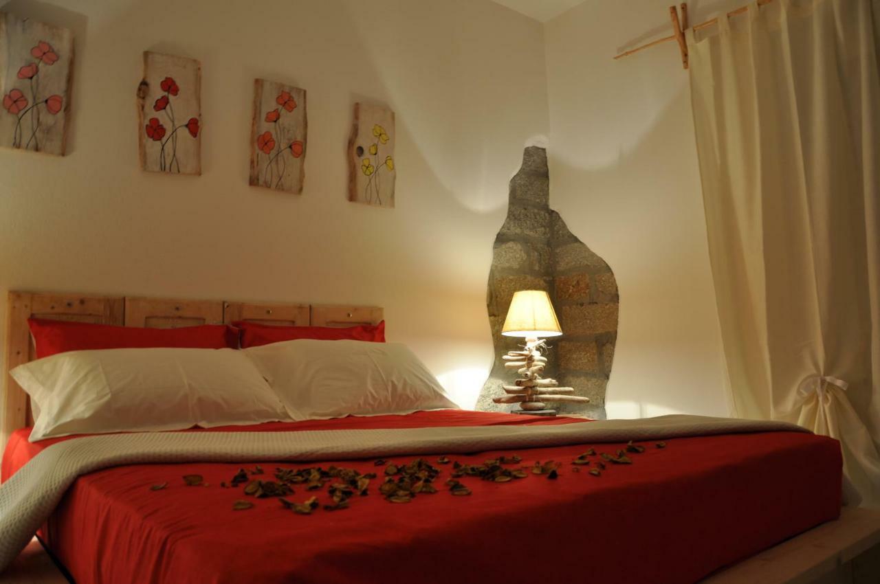 B&B Les Chambres Rooms & Suite Santa Teresa Gallura Exteriör bild